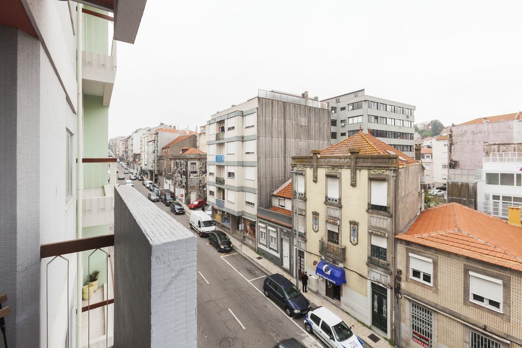 Apartment Camoes Deluxe Porto Bagian luar foto
