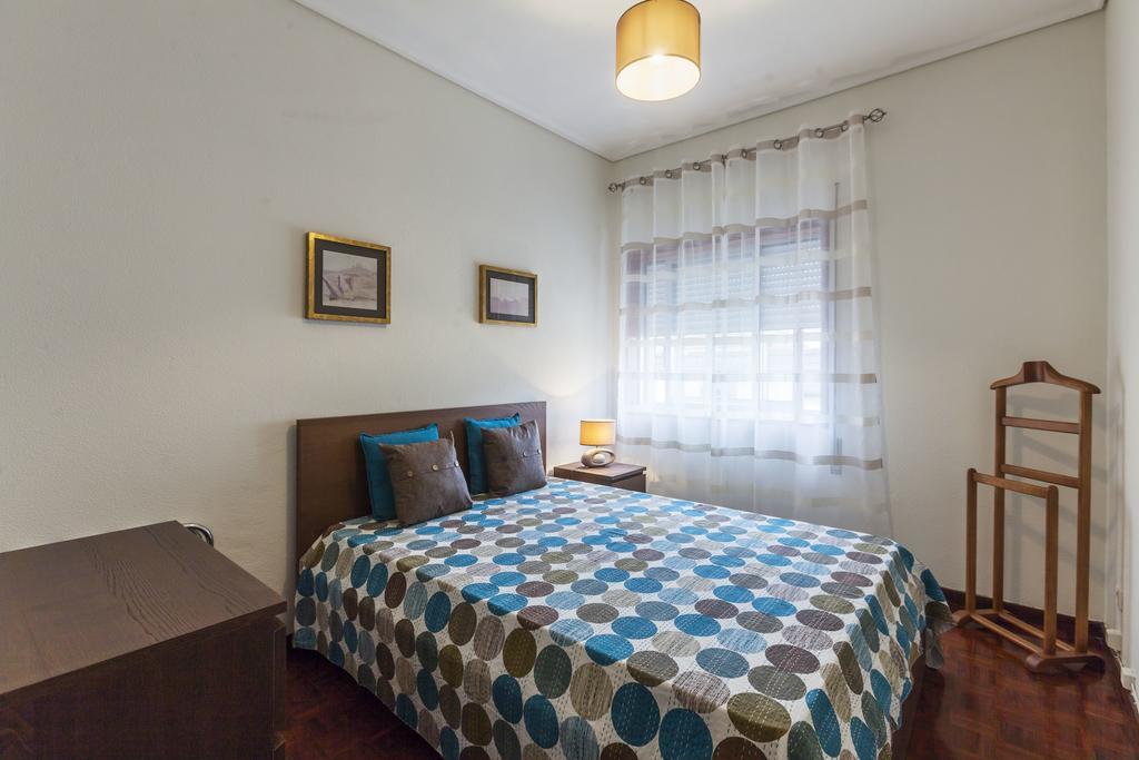 Apartment Camoes Deluxe Porto Bagian luar foto
