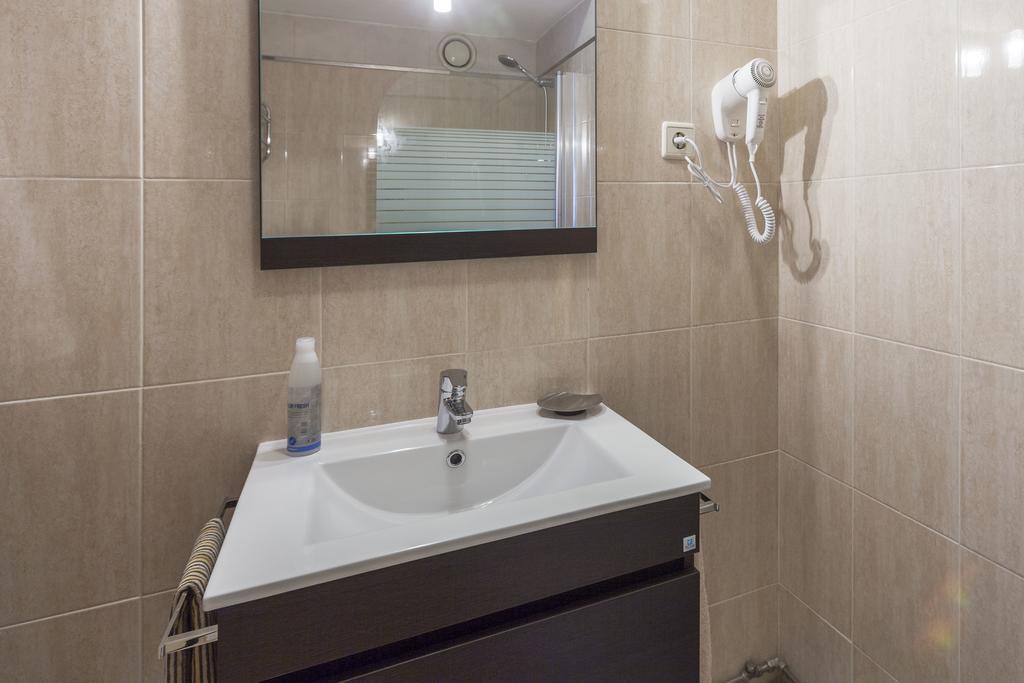 Apartment Camoes Deluxe Porto Bagian luar foto