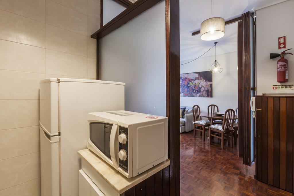 Apartment Camoes Deluxe Porto Bagian luar foto