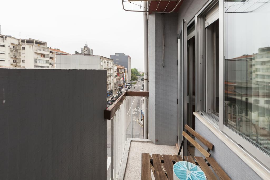 Apartment Camoes Deluxe Porto Bagian luar foto